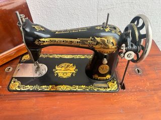 Máquina coser SINGER antigua