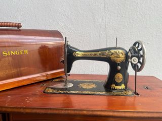 Máquina coser SINGER antigua