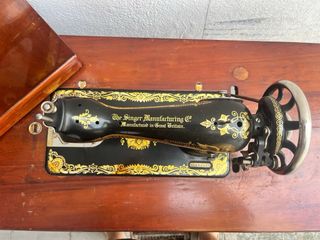 Máquina coser SINGER antigua