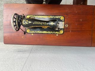 Máquina coser SINGER antigua