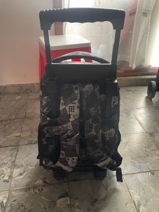 Mochila escolar con ruedas
