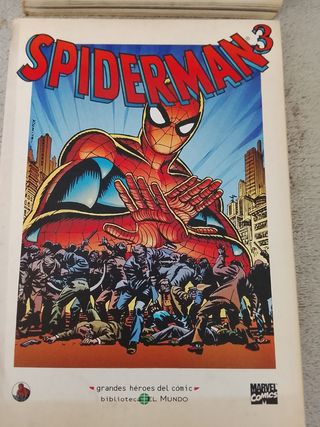 Lote de Comics spiderman y Batman  de regalo 2 mas