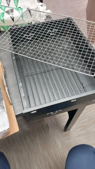 Barbecue da tavolo a carbonella