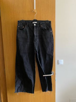 Pantalones P&B negros, estilo culotte