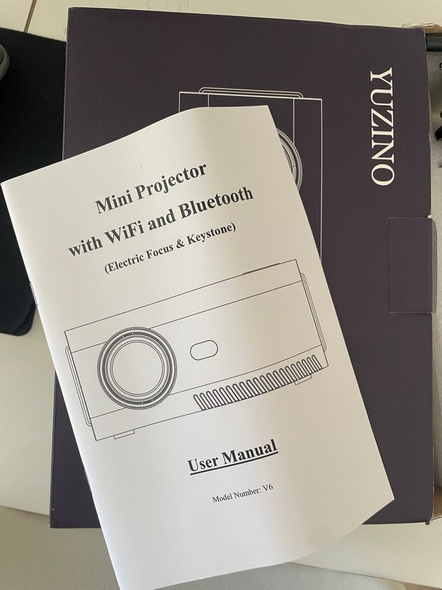 Proyector Yuzino Mini Portátil