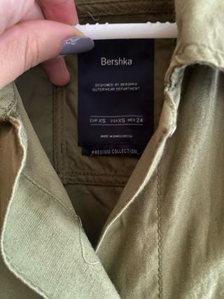 Chaqueta militar Bershka verde oliva