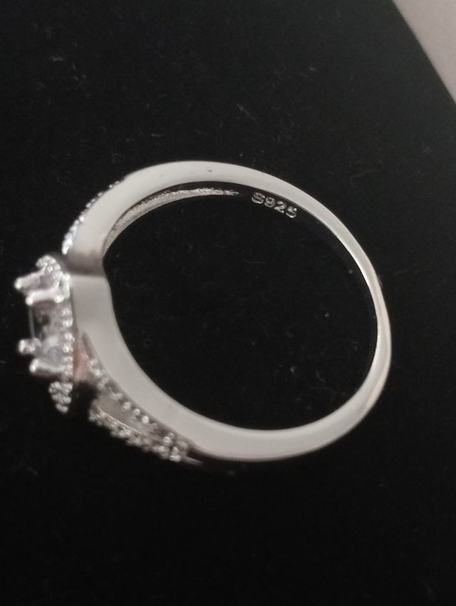 Anillo Plata con Zirconia
