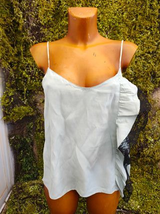USADO-Top gris claro con volante Talla S-859