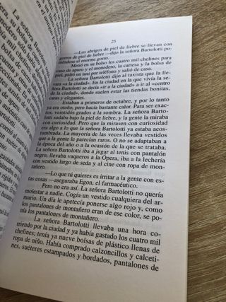 KONRAD o el niño que salió de una lata de conserv