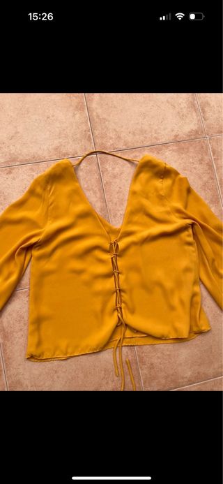 Blusa Zara amarilla manga ancha