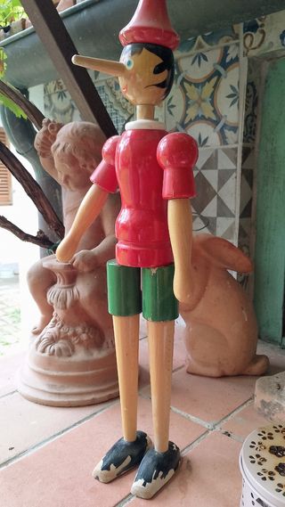 Antico Pinocchio in legno 
