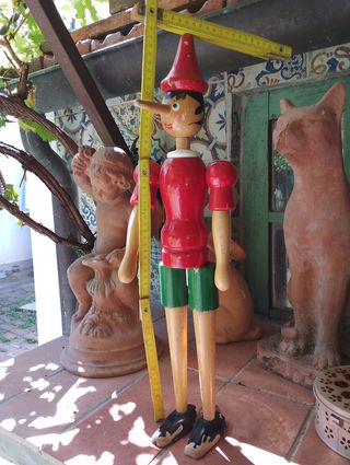 Antico Pinocchio in legno 
