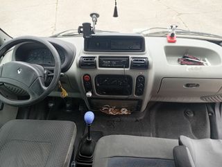 Renault máster 2.5 dci 120cv Se escuchan ofertas