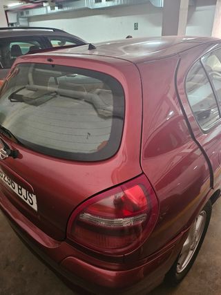 Nissan Almera 2001