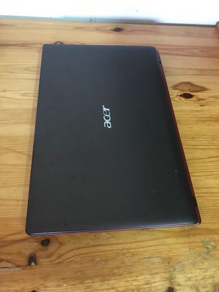 Portátil Acer Aspire - Negro/Rojo