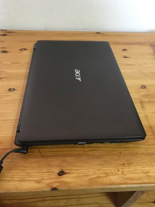 Portátil Acer Aspire - Negro/Rojo