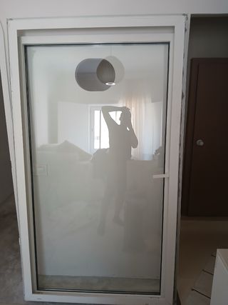 Puerta balcón cristalera blanca