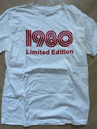 Camiseta 1980 - Edición Limitada - Talla M