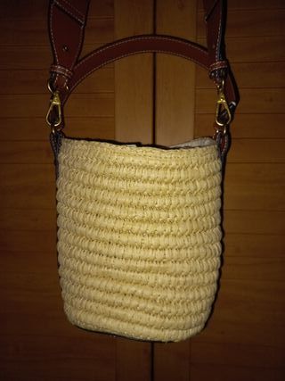 Bolso de rafia de Zara