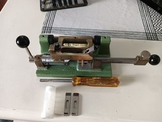 Máquina afilar cañas oboe Rieger