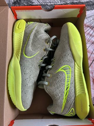 Nike LeBron XX (21) - Gris/Amarillo - 43