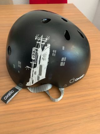 2 Cascos de niño: bici, skate, patinete. 