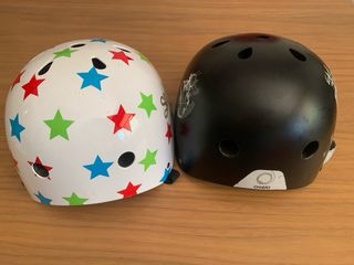 2 Cascos de niño: bici, skate, patinete. 