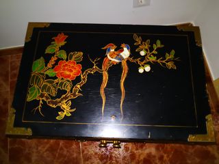 Mueble oriental antiguo