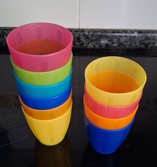 Vasos apilables multicolores (10) marca Ikea