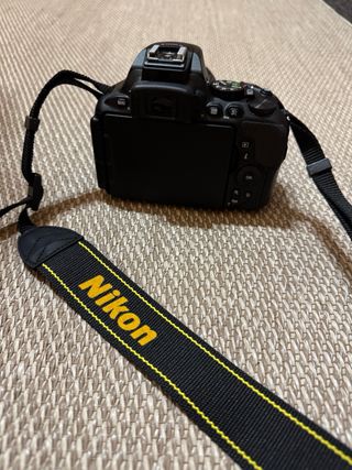 Nikon D5600 - Cámara réflex digital