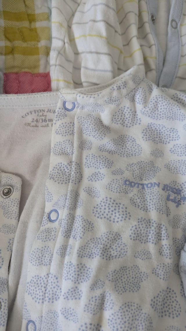 4 Pijamas bebé cuerpo entero