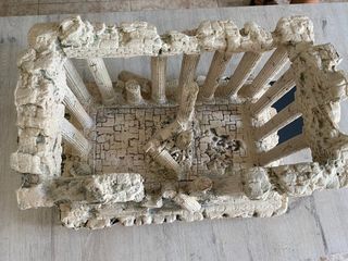 Decoración acuario Panteón ruinas