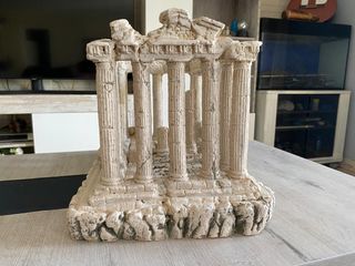 Decoración acuario Panteón ruinas
