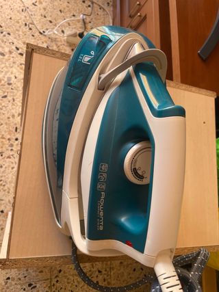 Plancha Rowenta Compact Steam