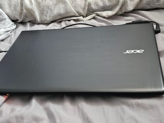 Portátil Acer Aspire E5-523G-958X
