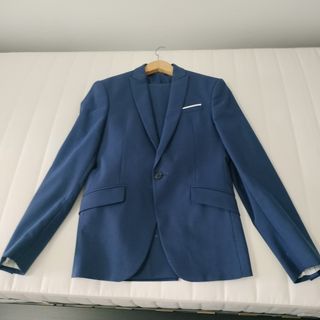 Traje azul hombre boda