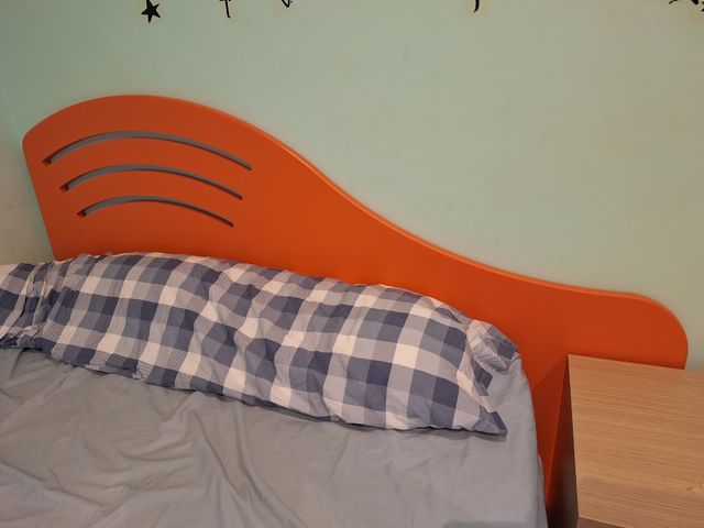 Armario infantil naranja