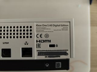 Xbox One S Digital Edition blanca