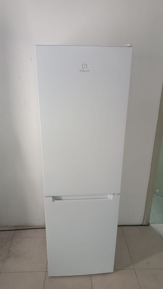 Nevera Indesit GARANTIA