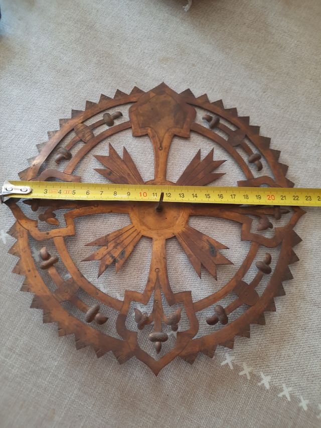 Corona in metallo antico 22,5 cm