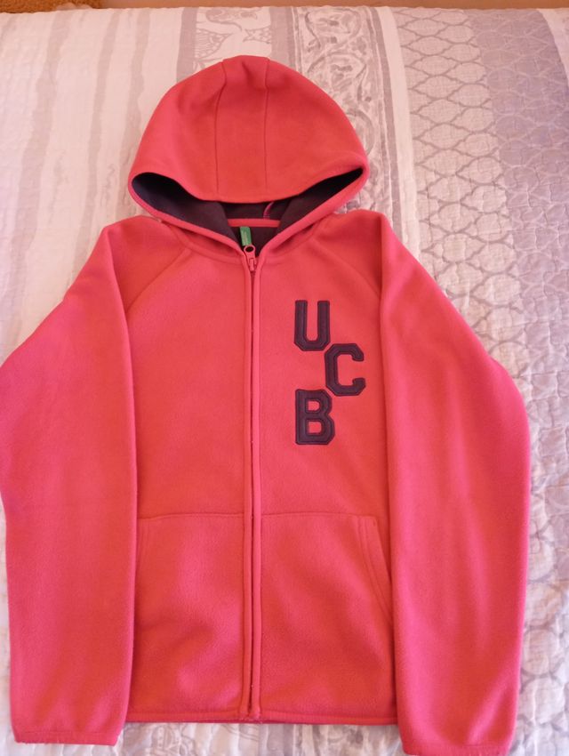 Conjunto de Sudadera polar Benetton UCB y 
Pantalo