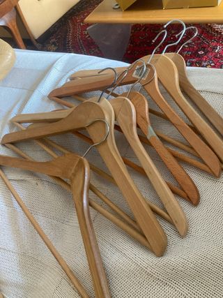 8 perchas de Madera