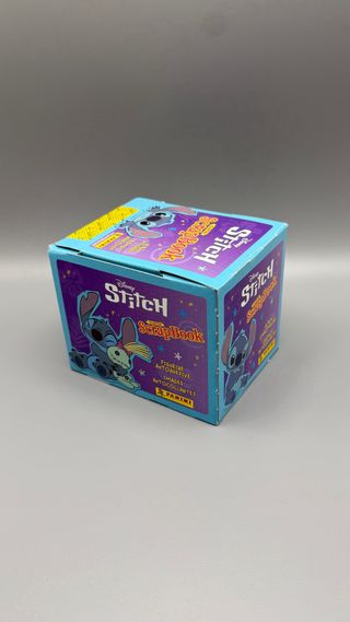 Caja con 50 sobres Cromos Stitch Panini 