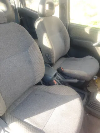 Nissan Terrano II 199