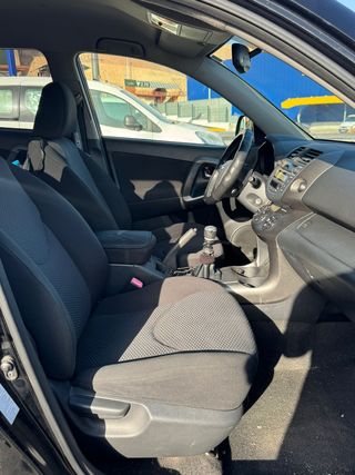 Toyota RAV4 2011