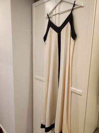 Vestido beige y negro