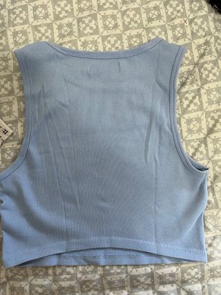 2 Tops Bershka XS - Azul y Rosa