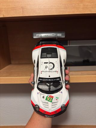 Porsche 911 RSR Le Mans 1/18