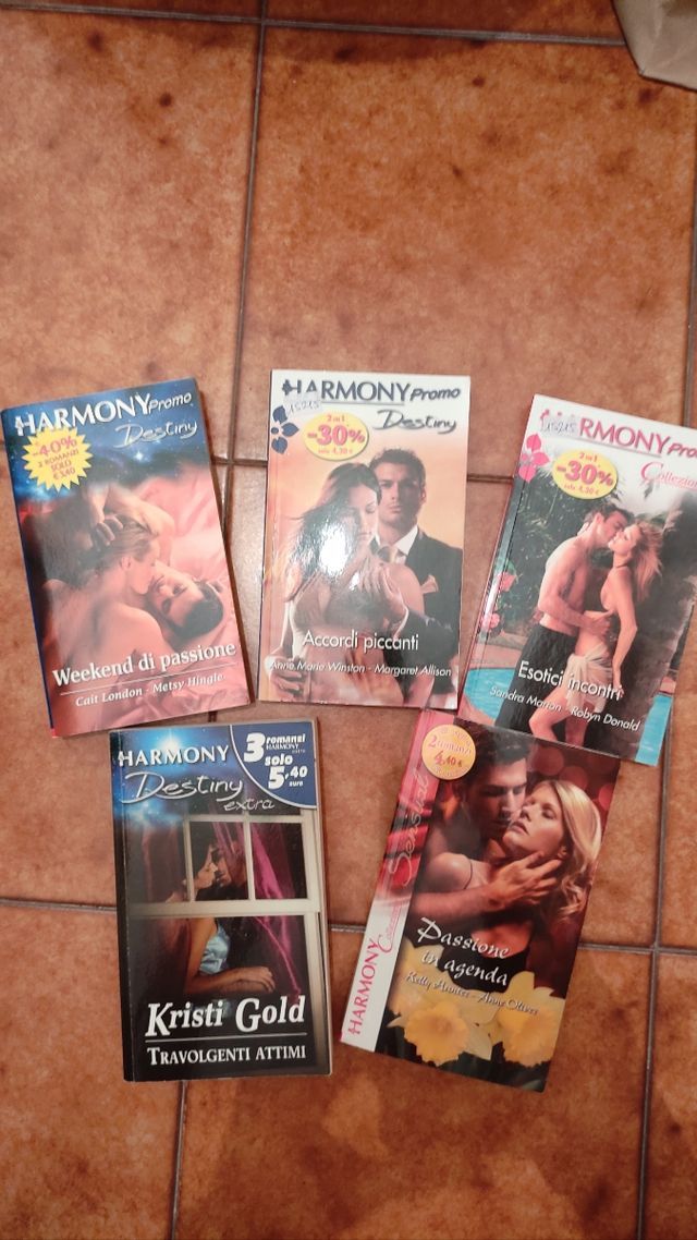 Set 5 libri Harmony Destiny e Collezione