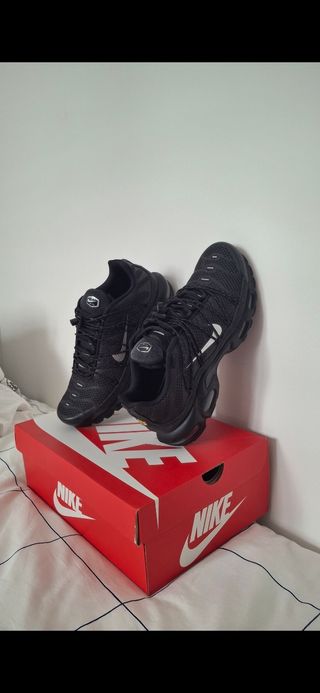 Nike Air Max Plus TN - Negras